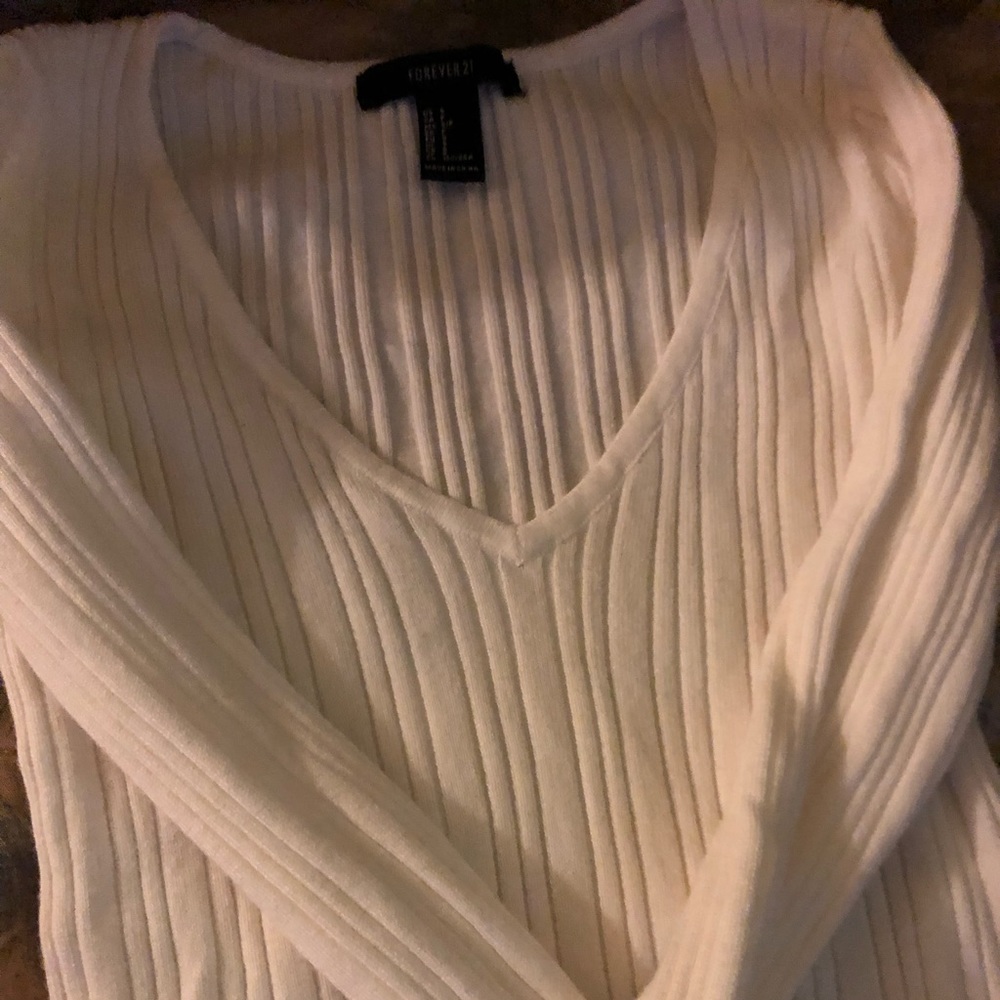 Stretchy white ribbed CROPPED sweater